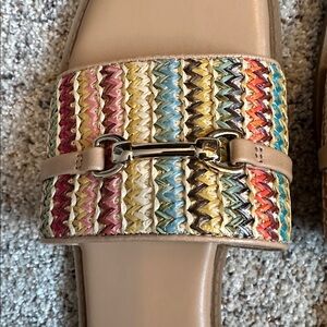 Woven gold tone horse bit slides sandals size 9 multi color on tan never worn